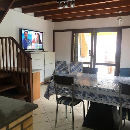 Linda Casa Com Piscina Em Bombinhas, Espaco Inteiro Exterior foto