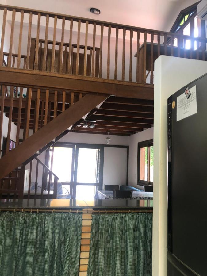 Linda Casa Com Piscina Em Bombinhas, Espaco Inteiro Exterior foto