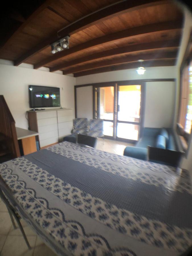 Linda Casa Com Piscina Em Bombinhas, Espaco Inteiro Exterior foto